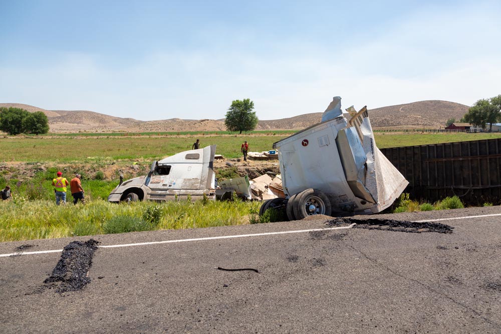 What To Do In Case Of A Commercial Truck Accident